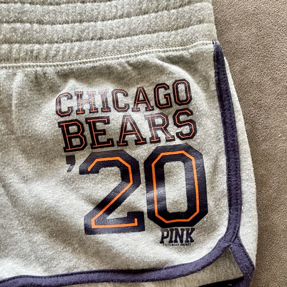 Chicago Bears shorts - Picture 2 of 4